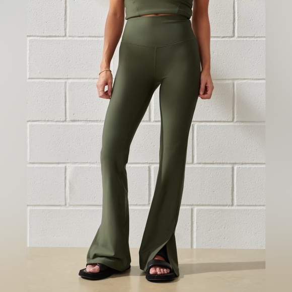 NWT Abercrombie high rise sculpt LUX flare legging in green - Picture 3 of 7